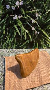Sandalwood Face And Neck Gua Sha