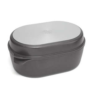 Casserole Dishes: 10.5 Litre Nowo Roaster with Cast Lid