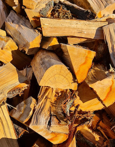 Quality Firewood Macrocarpa (Dry) 3m3