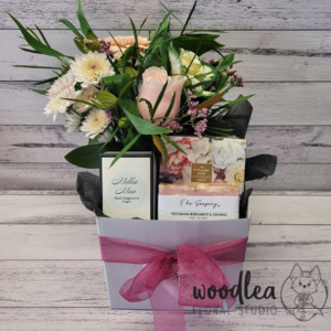 Mothers Day Flowers: ❤ With Love ❤