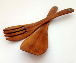 Salad Servers: Small Rimu salad servers