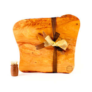 Macrocarpa Rustic Natural Edge Board and Knife Set 882