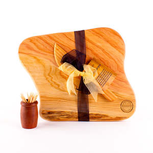 Macrocarpa Rustic Natural Edge Board and Knife Set 910