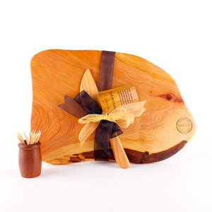 Macrocarpa Rustic Natural Edge Board and Knife Set 908