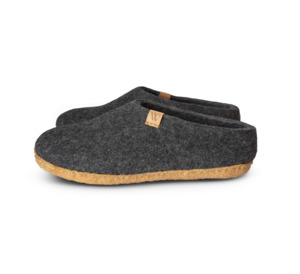 Slippers: Valais Slip-on Rubber Sole