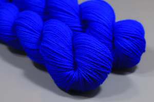 Bright Blue | Hand Dyed 100% Merino Yarn from New Zealand | 100g