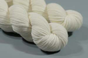 Natural White | Standard 100% Merino Yarn from New Zealand | 100g
