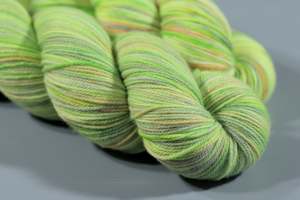 4 Ply Yarn: Spring Green | Hand Dyed 100% Merino Yarn from New Zealand | 100g