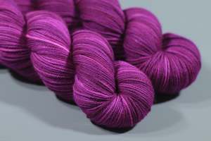 Plum Purple | Hand Dyed 100% Merino Yarn from New Zealand | 100g