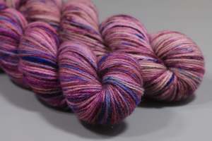 Super Soft Yarn: Berry Ice | Hand Dyed 100% Merino Yarn from New Zealand | 100g