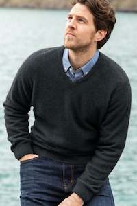 Noble Wilde - Oxford V Sweater in Merino Wool & Possum Fur - Charcoal