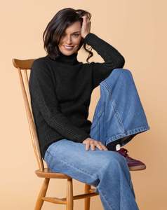 Noble Wilde - Rib Turtle Neck Sweater in Black
