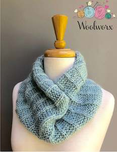 Tweet: FREE Cozy Tweet Cowl Pattern - Plassard Tweet Yarn