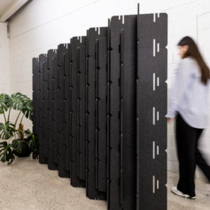 Office Zoning: Acoustic Modular Boundary Divider Free Standing Panels