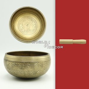 Singing Bowl: Singing Bowl Tibetan 3 Line Mantra 13cm