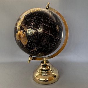 Black Globe On Gold Base 21x34cm
