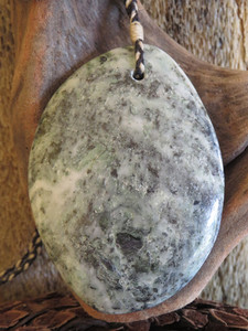 Large Pale Mottled Serpentine Pebble-Form Pendant Woven Stone Jade
