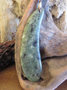 Products: Kokopu Bean-Pod Drop Pendant Woven Stone Jade