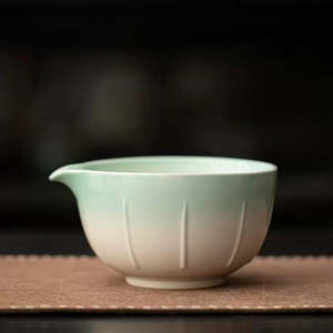 Matcha Bowl: Blue-to-White Gradient Stripe Matcha Bowl