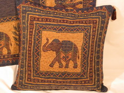 Rajah: Floor cushion