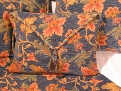 Limoges: Satchel cushion