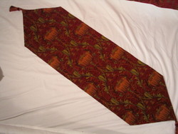 Parisienne: VERSAILLES Runner