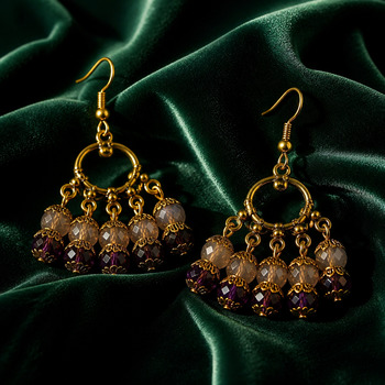 Earrings: Dyed agate and crackled glass