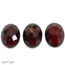 Cut Gemstones: Garnet Oval Shape