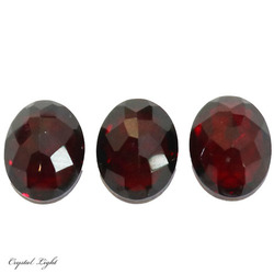 Cut Gemstones: Garnet Oval Shape