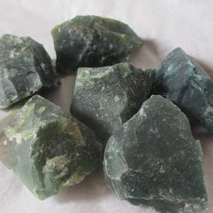 Tumbled A M: Moss Agate Rough 25-28gm