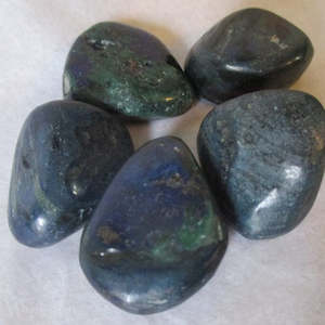 Tumbled A M: Azurite 8-10gm