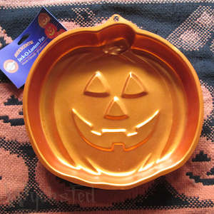 Samhain: Jack-o'-lantern Baking Pan, Orange Glow - Clearance Stuff