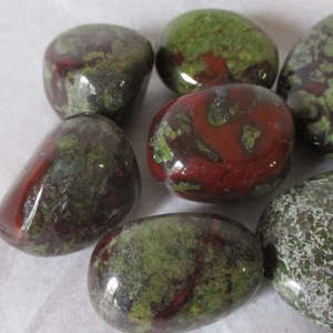 Crystals And Gemstones: Dragonstone 13-14gm