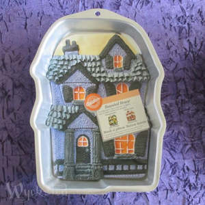 Baking Pan Wilton Haunted House - Clearance Stuff