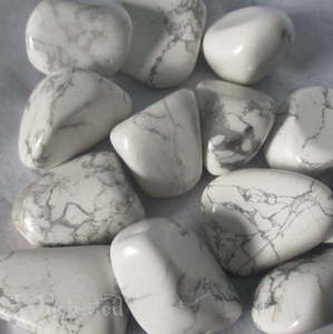 Crystals And Gemstones: White Howlite 15-18gm