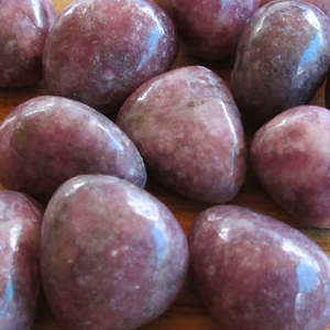 Crystals And Gemstones: Lepidolite 10-12gm