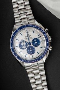 Omega: Omega Speedmaster 'Snoopy' Ref. 310.32.42.50.02.001 w/ Box & Papers 2023