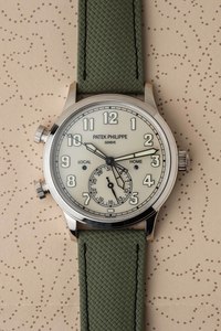 Patek Philippe Calatrava Pilot Travel Time Ref. 5524G 'Cream' Dial 202&hellip;