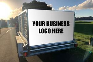 Crossbar Frame: Customised Trailer Panel