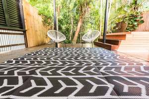 Outdoor Rug -  Arrows Black and White