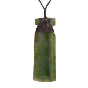 Pounamu Bound Toki Pendant
