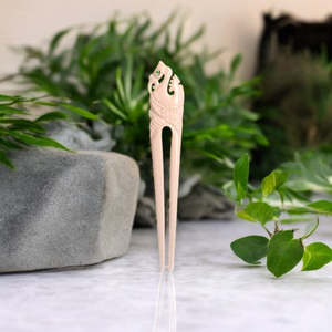 Bone Heru Comb: Bone Heru Manaia Hook