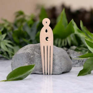 Bone Heru Comb: XL Bone Double Twist Heru