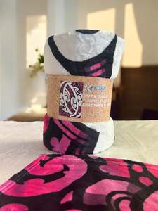 Blankets: Māori Design Blanket: Pink