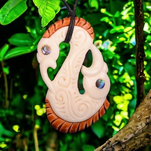 Medium Pendants Large Earrings Between 5cm 10cm Long: Double Head Manaia Pendant