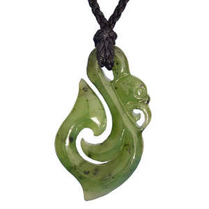 Pounamu Carvings: Pounamu Manaia Hook Pendant