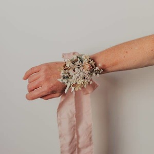 Products: Wrist Corsage