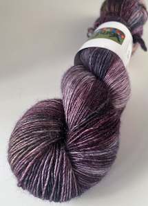 handdyed yarn: No. 25
