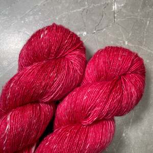 Merlin Merino Linen Fingering: Ardent ~ Merlin ~ Merino Linen Singles