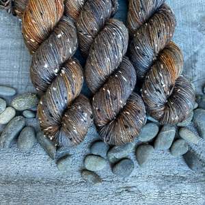 Tweedy Dk: Hastur + Ligur ~ Tweedy DK ~ Donegal Nep Merino 8ply